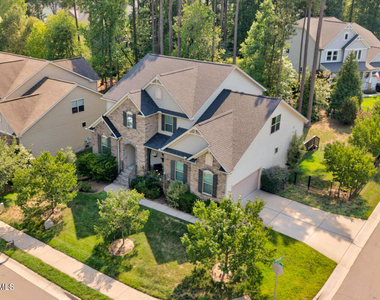 109 Hico Way - Photo Thumbnail 1