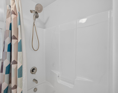 109 Hico Way - Photo Thumbnail 51