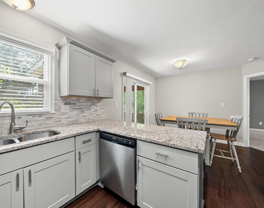 8324 Bellingham Circle - Photo Thumbnail 6