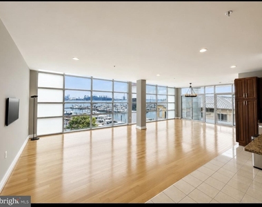 2772 Lighthouse Point E - Photo Thumbnail 2