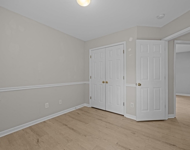 404 Foxbridge Court - Photo Thumbnail 20