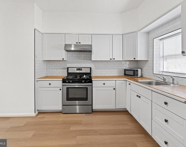 1653 N Smallwood Street - Photo Thumbnail 2