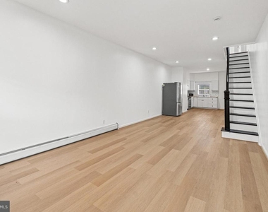 1653 N Smallwood Street - Photo Thumbnail 6