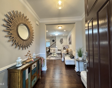 929 Haybeck Lane - Photo Thumbnail 2