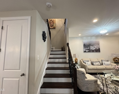 929 Haybeck Lane - Photo Thumbnail 11
