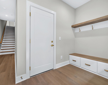 407 Chatham View Road - Photo Thumbnail 6