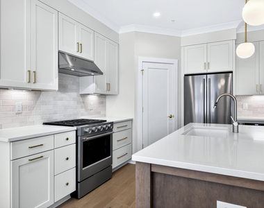 407 Chatham View Road - Photo Thumbnail 20