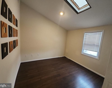 2804 Christopher Avenue - Photo Thumbnail 23