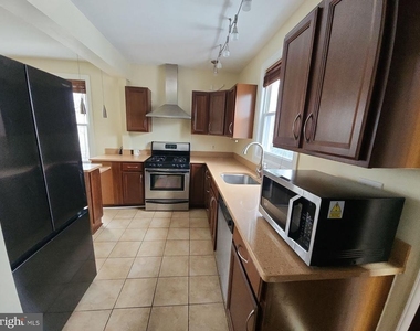 2804 Christopher Avenue - Photo Thumbnail 6