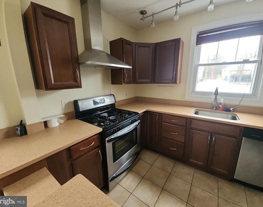2804 Christopher Avenue - Photo Thumbnail 5