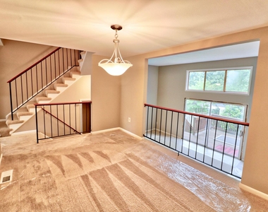 449 Colonial Ridge Lane - Photo Thumbnail 5