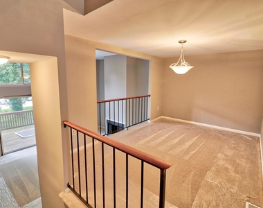449 Colonial Ridge Lane - Photo Thumbnail 4