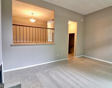 449 Colonial Ridge Lane - Photo Thumbnail 3