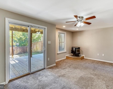 8151 Turn Loop Road - Photo Thumbnail 16