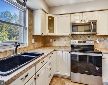 8151 Turn Loop Road - Photo Thumbnail 3