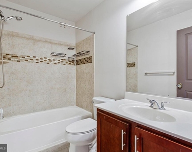 703 Skippers Lane - Photo Thumbnail 32