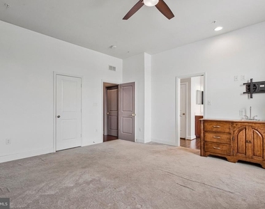 703 Skippers Lane - Photo Thumbnail 22