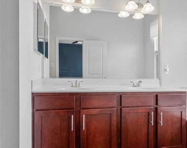 703 Skippers Lane - Photo Thumbnail 26