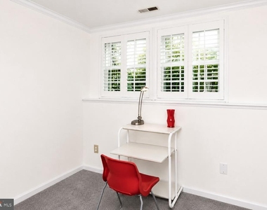 8616 Fire Rock Road - Photo Thumbnail 20