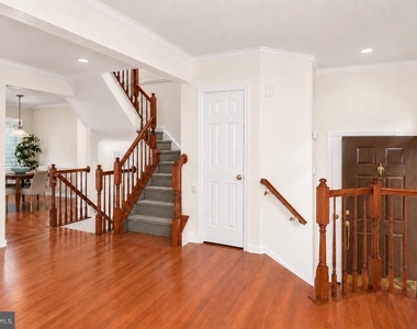 8616 Fire Rock Road - Photo Thumbnail 6