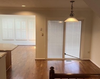8616 Fire Rock Road - Photo Thumbnail 9
