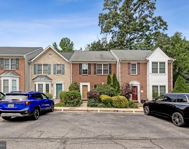 616 Bellerive Court - Photo Thumbnail 30