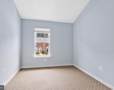 616 Bellerive Court - Photo Thumbnail 14