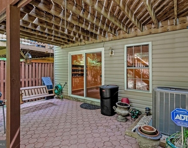 616 Bellerive Court - Photo Thumbnail 25