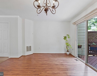 616 Bellerive Court - Photo Thumbnail 6