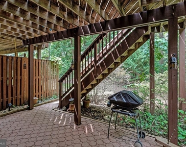 616 Bellerive Court - Photo Thumbnail 24