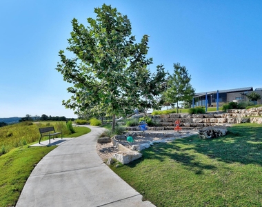 840 Hazy Hills Loop - Photo Thumbnail 32