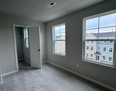 143 Sweet Lilac Way - Photo Thumbnail 35