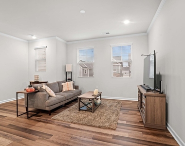 728 Cormiche Lane - Photo Thumbnail 12
