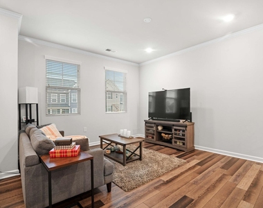 728 Cormiche Lane - Photo Thumbnail 17