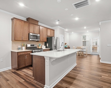 728 Cormiche Lane - Photo Thumbnail 4