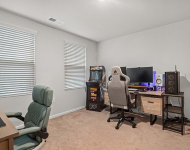 728 Cormiche Lane - Photo Thumbnail 2