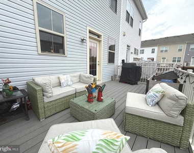 104 Vanguard Lane - Photo Thumbnail 11