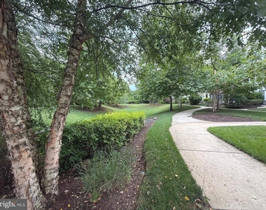 104 Vanguard Lane - Photo Thumbnail 19