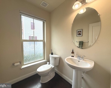 104 Vanguard Lane - Photo Thumbnail 9