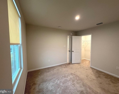 27003 Greenleaf Drive - Photo Thumbnail 11