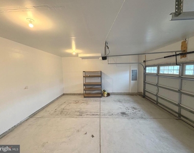 27003 Greenleaf Drive - Photo Thumbnail 19