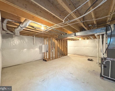 27003 Greenleaf Drive - Photo Thumbnail 17