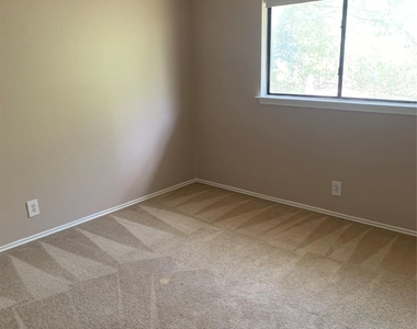 3215 Tree Grove Dr - Photo Thumbnail 20