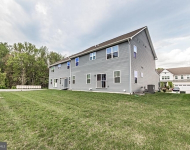 604 Longleaf Drive - Photo Thumbnail 8