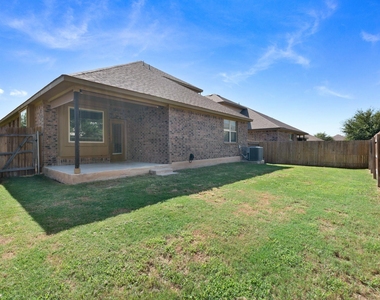 2437 Lyla Ln - Photo Thumbnail 17