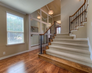 405 S Meadowlark St - Photo Thumbnail 6