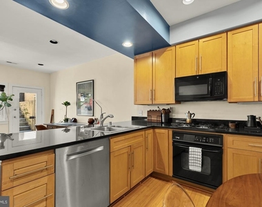 2363 Champlain Street Nw - Photo Thumbnail 13