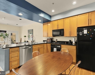 2363 Champlain Street Nw - Photo Thumbnail 12