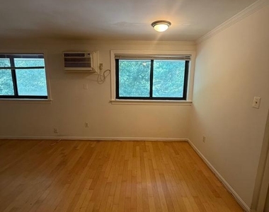 3107 Naylor Road Se - Photo Thumbnail 8