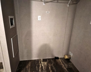 218 Waco St - Photo Thumbnail 11